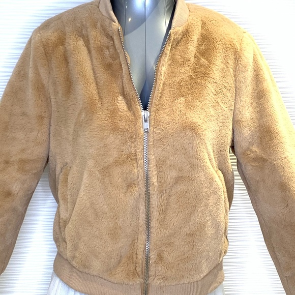 🔥Host Pic🔥Forever 21 Faux Fur Bomber Jacket - Picture 2 of 8
